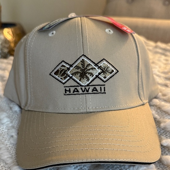 Hawaii Embroidered Caps Set - Picture 6 of 7